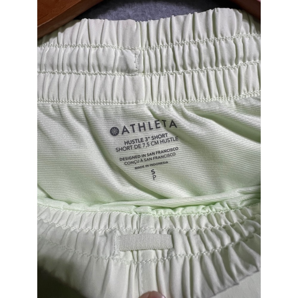 Athleta Hustle 3" Short Womens Small Pale Lime Green Running Athletic Shorts NWT - Picture 3 of 7